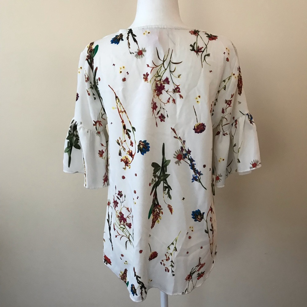 Catherine Malandrino Floral Bell Sleeves Blouse - Picture 3 of 3